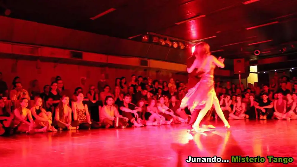 Video thumbnail for EUGENIA PARRILLA Y YANICK WYLER EN MISTERIO TANGO 01