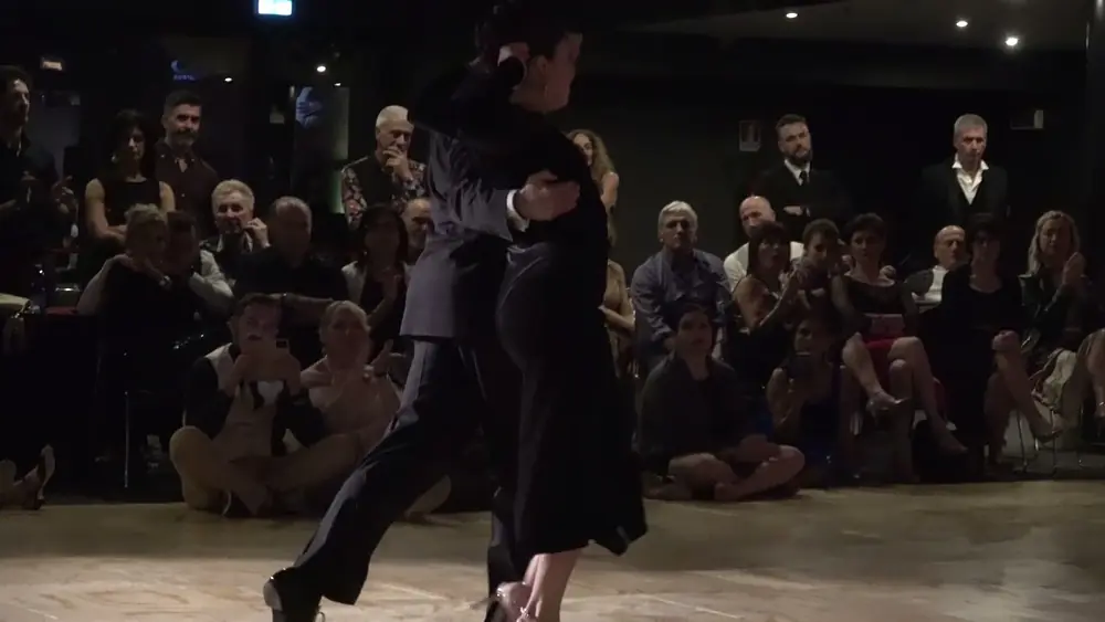 Video thumbnail for Vanesa Villalba y Matteo Antonietti  - 11° Bari Tango Congress -  04.11.2023  3.3