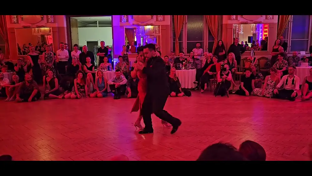 Video thumbnail for Jonathan Saavedra y Clarisa Aragon no Bratislava Tango Festival em 30/09/23 - V/V
