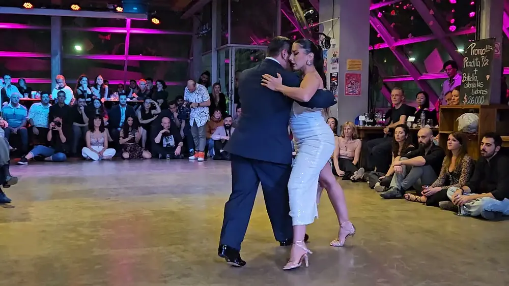 Video thumbnail for Fatima Caracoch & Brenno Marques at Muy Martes (1 of 4)