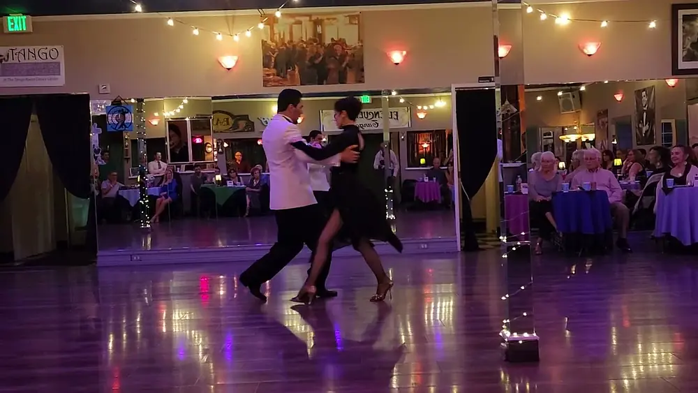 Video thumbnail for Miriam Larici & Leonardo Barrionuevo - Milongueando En El Cuarenta - August 12, 2023