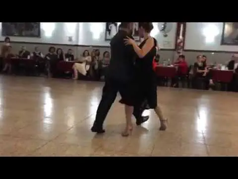Video thumbnail for Katherine Laitón y Alexander Sossa Benitez en La Baldosa. MIlonga vieja milonga. (14/dic/18)