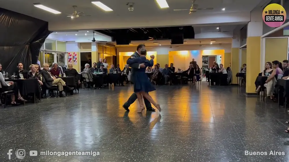 Video thumbnail for Alvaro Salas y Julieta Cappiello - Milonga Gente Amiga - 17/SEP/2023 (2/3)