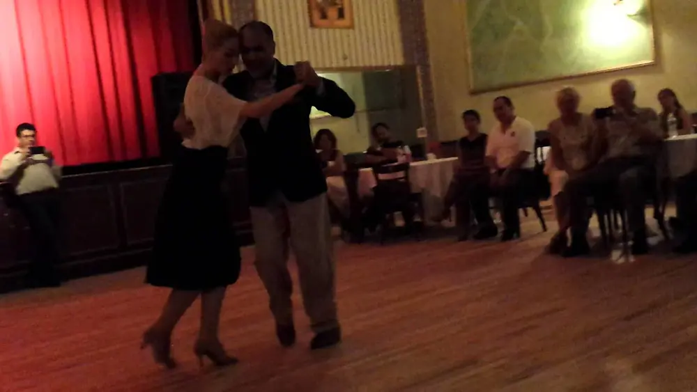 Video thumbnail for Argentine tango: Claudio Villagra & Helena Fernandez @ Astoria Tango Club