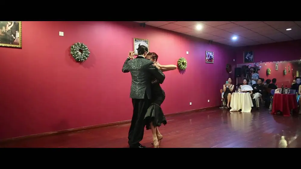 Video thumbnail for Alejandra Gutty y David Palo ( 1 )