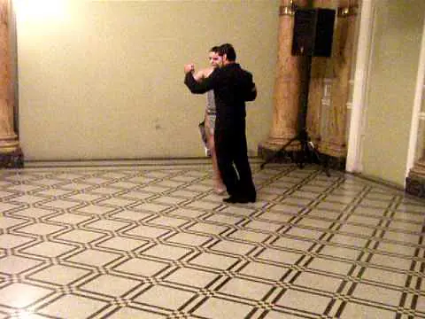 Video thumbnail for TANGO - 390 - Paula TEJEDA y Lucas CARRIZO - en el Club del Progreso, Mercedes, Bs.As. 16-5-09