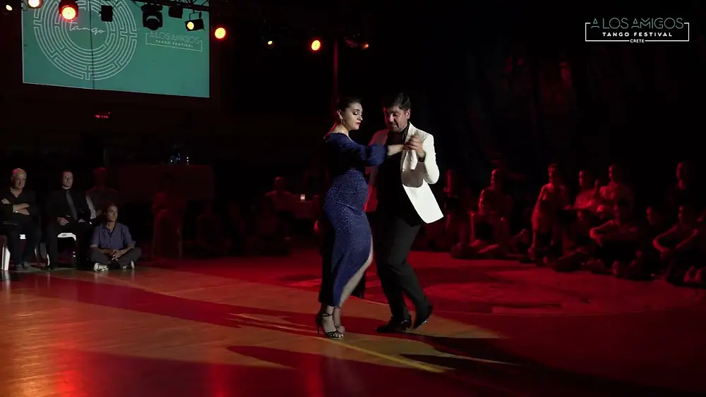 Video thumbnail for Ariadna Naveira -Fernando Sanchez - Cuatro Palabras (D’arienzo/Maure)