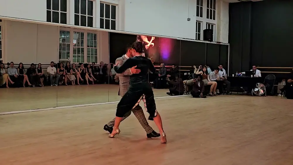 Video thumbnail for Juan Martin Carrara y Stefania Colina (1st Demonstration): 19 May 2023