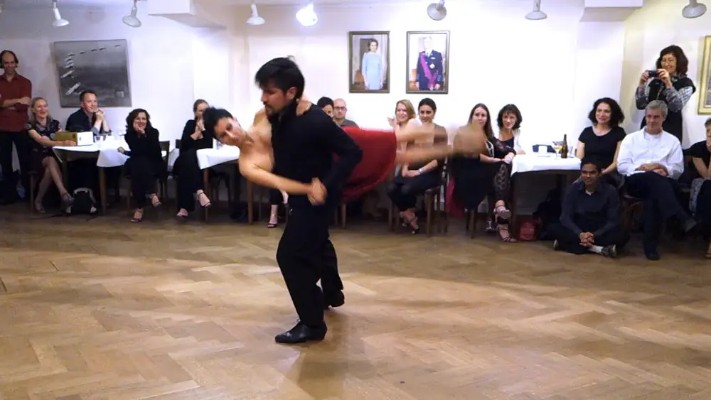 Video thumbnail for Tango: Mariela Sametband y Guillermo Barrionuevo, 11/11/2015, La Milonguita #4/5