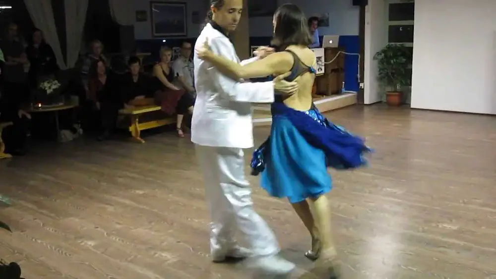 Video thumbnail for Gustavo Rosas y Gisela Natoli at Oulu Tango festival 2014 2