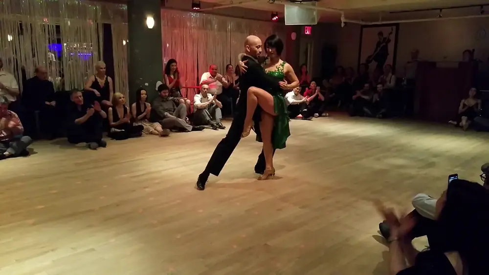 Video thumbnail for Argentine tango:Adriana Salgado & Orlando Reyes - Miedo