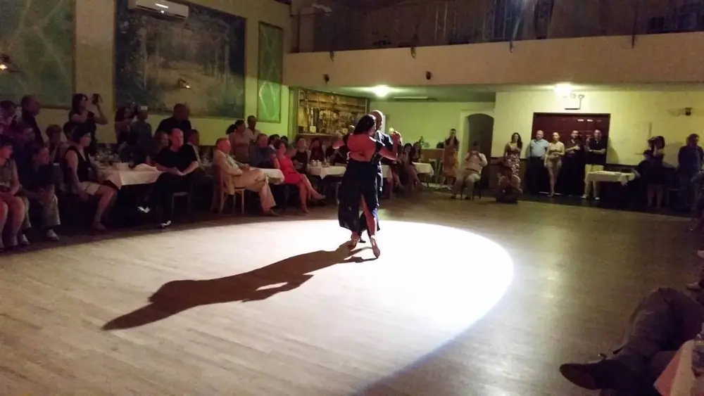 Video thumbnail for Argentine tango: María Inés Bogado & Orlando Reyes - Que Importa