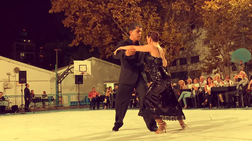 Video thumbnail for Sabrina y Ruben Veliz - Carel Kraayenhof-Desconcierto 2/3
