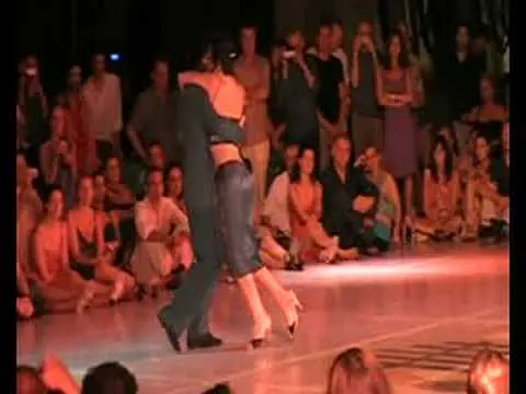 Video thumbnail for Esteban Moreno y Claudia Codega - Dance 2
