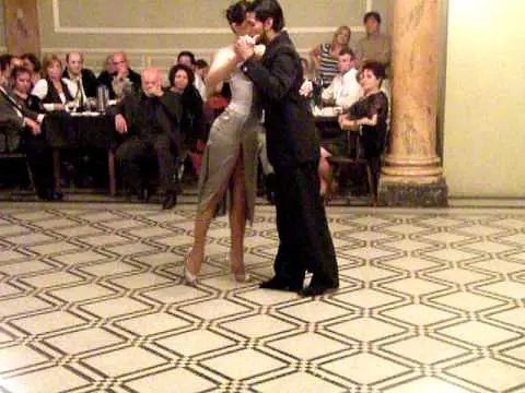 Video thumbnail for TANGO - 388 - Paula TEJEDA y Lucas CARRIZO - en el Club del Progreso, Mercedes, Bs.As. 16-5-09