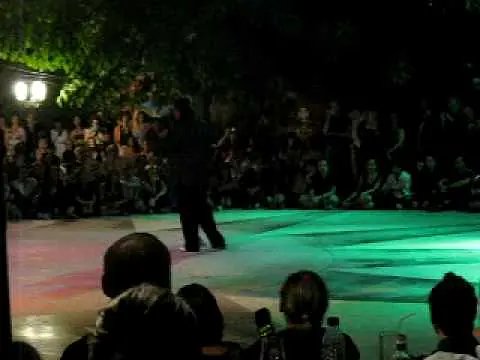 Video thumbnail for Chicho Frumboli y Juana Sepulveda - Sitges Tango Festival 2009