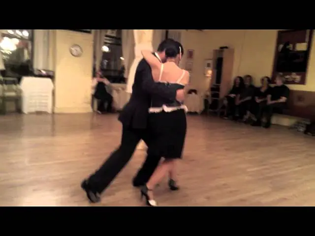 Video thumbnail for Carolina Juarena y Andres Bravo Canyengue Domingo Tango May 5, 2013