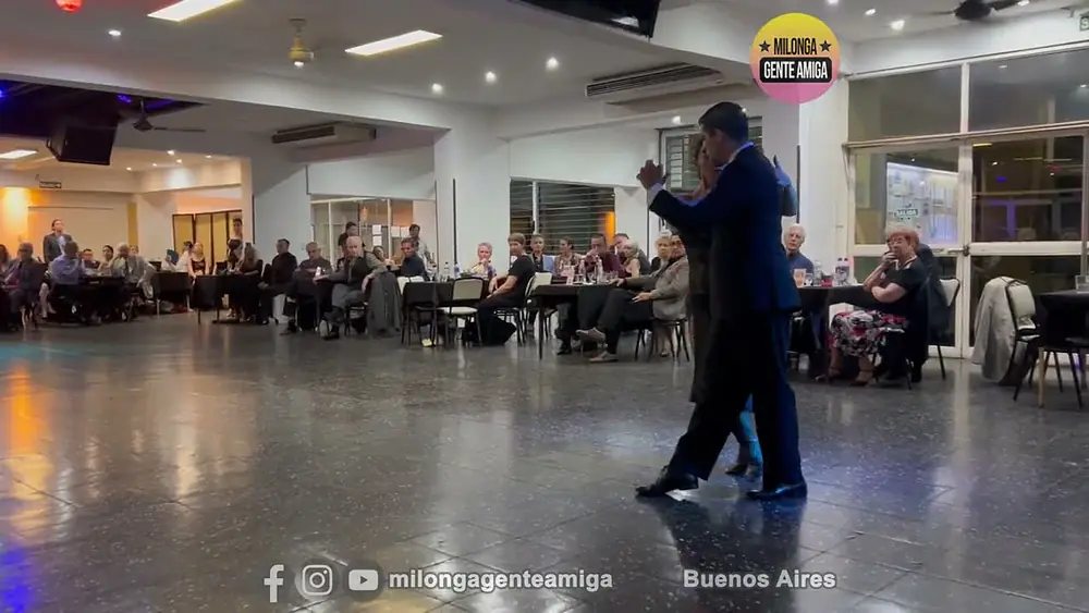 Video thumbnail for Joaquin Besga y Katherine Laiton  - Milonga Gente Amiga - 07/ABR/2024 (2/2)