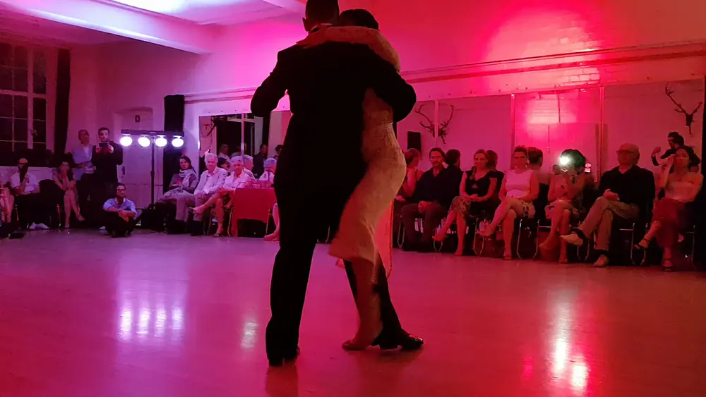 Video thumbnail for Laisa Souza & Fernando Carrasco at Tango Etnia, London 1/3