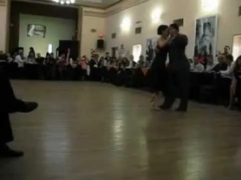 Video thumbnail for Natalia Puccioni y Carlos Estigarribia en Yira Yira (La Nacional) (1/3)