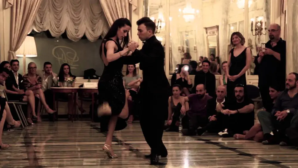 Video thumbnail for wonder tango embrace 2016 - pablo calvelli & natalia cristofaro #2