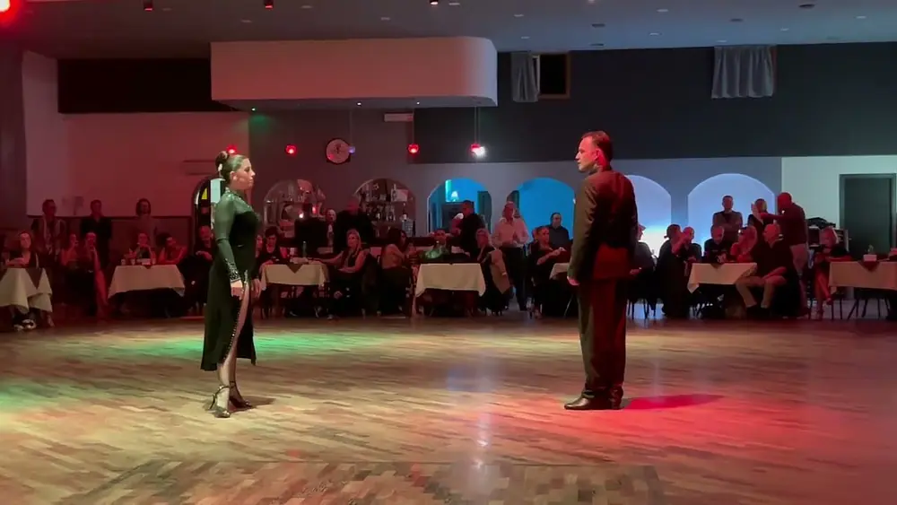 Video thumbnail for Barbara Ferreyra y Agustin Agnez-Tango "La Abandone y No Sabia" Orq. Tanturi-Napoles Italia