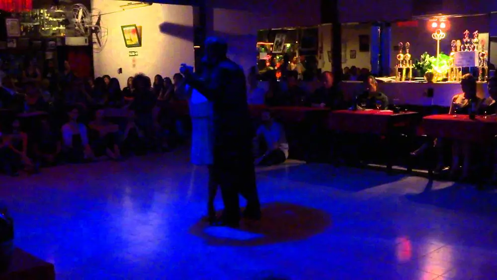 Video thumbnail for Flaqui Figueroa y Gaby Mataloni en La 10 - Yo te amo - 25/01/2014