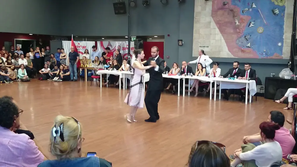 Video thumbnail for Kadir Yüceer & Gözde Nur Şahin. Mandria /Juan D'Arienzo. Argentine Tango Championships, Turkey