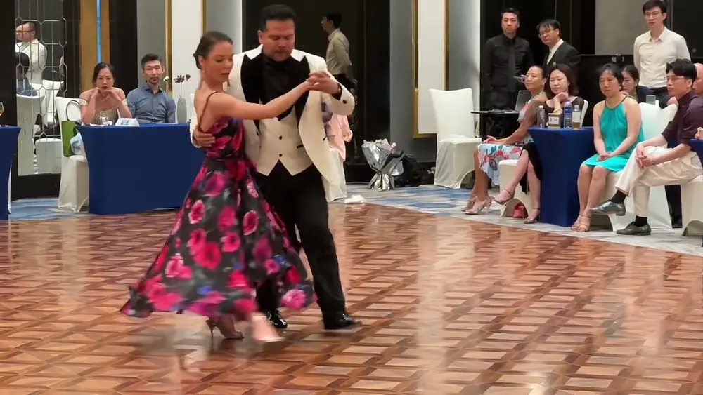 Video thumbnail for Sebastian Arce y Maria Marinova, Suzhou Festival China, Aug 2023, Don Juan Carlos (Di Sarli) 4/4