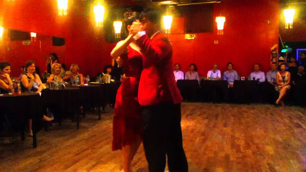 Video thumbnail for Bailaron Eva Icikson & Brenno Márquez, en la Milonga de los domingos. Part.2 - 14/02/16