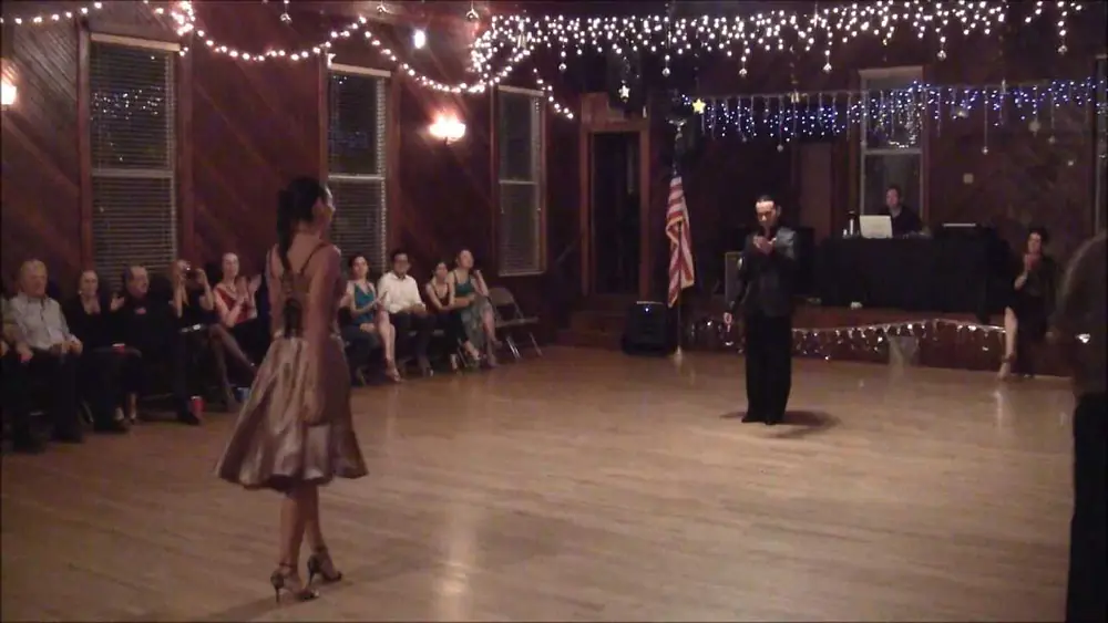 Video thumbnail for Juan Cantone & Sol Orozco Tango "Sinfonia de Arrabal"