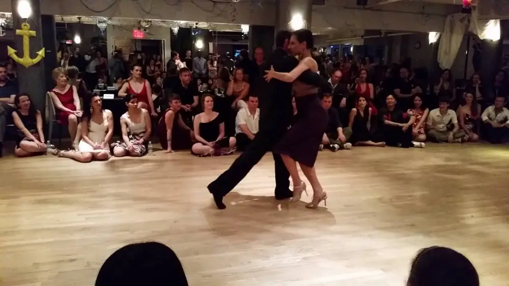 Video thumbnail for Argentine tango: Maria Filali & Gianpiero Galdi - Gloria