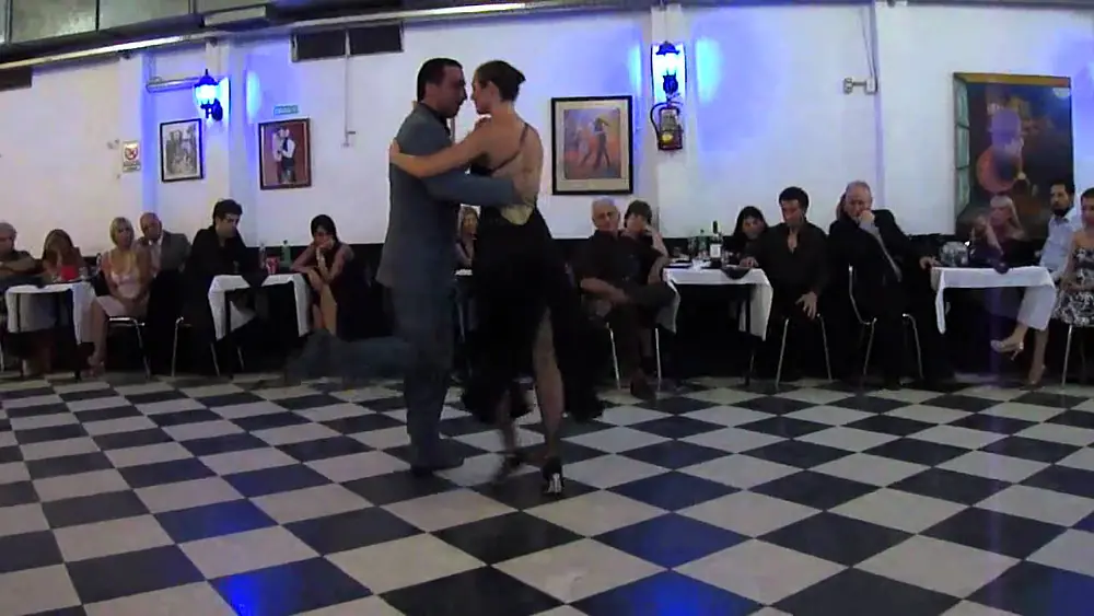 Video thumbnail for Milonga Sin Rumbo de Julioo Duplaa-Bailan Escobar y Angi