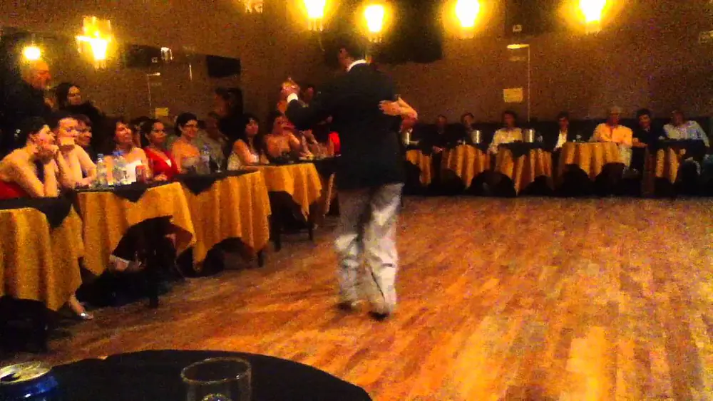 Video thumbnail for Bailaron Virginia Gomez & Christian Marquez (Los Totis) - En el Beso - 02/02/14 Part.2