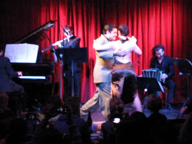 Video thumbnail for Barbara Ferreyra y Diego Quispe- Cafe Tortoni -Milongueando en el Cuarenta