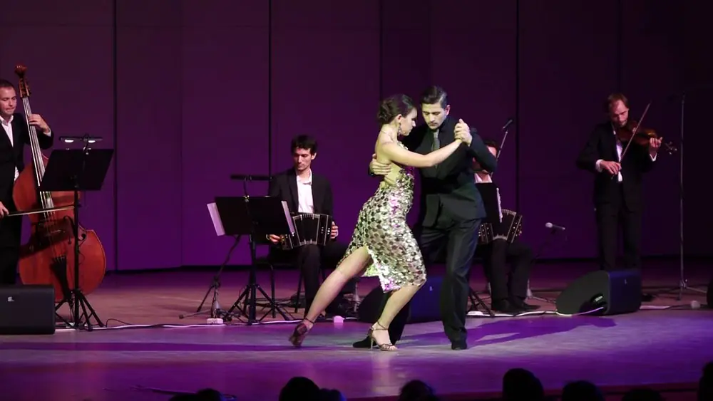 Video thumbnail for Vida Mia. Solo tango orquesta & Lautaro Greco. Михаил Бубис и Полина Барсукова.