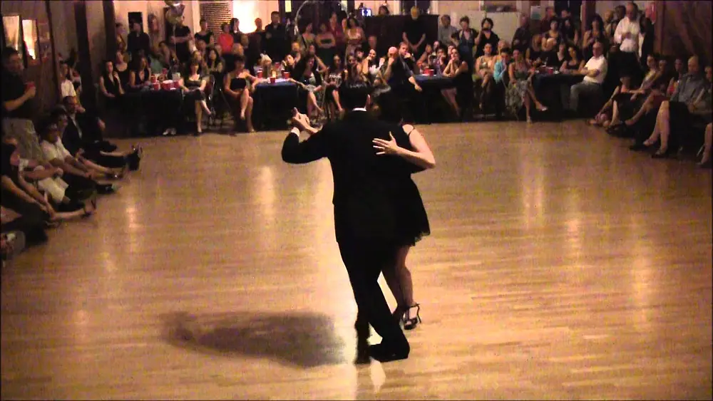 Video thumbnail for Leandro Capparelli & Sol Alzamora Tango "Fueron Tres Años" HD