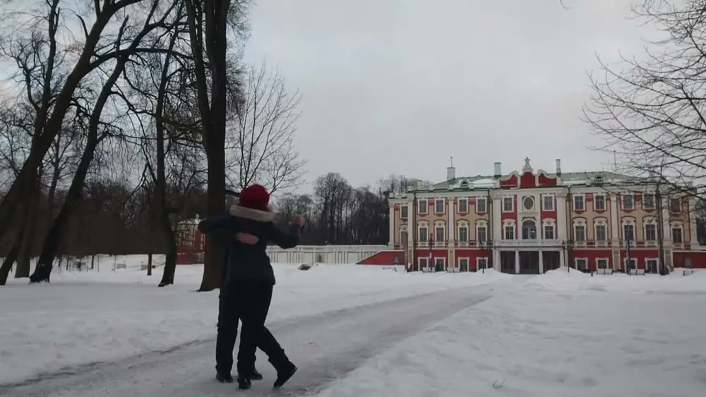 Video thumbnail for "INVIERNO" en Tallinn, por Juana García y Julio Robles