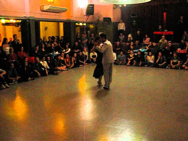 Video thumbnail for NÉSTOR AZORÍN y FÁTIMA VITALE en Viva La Pepa! Milonga (2/3)