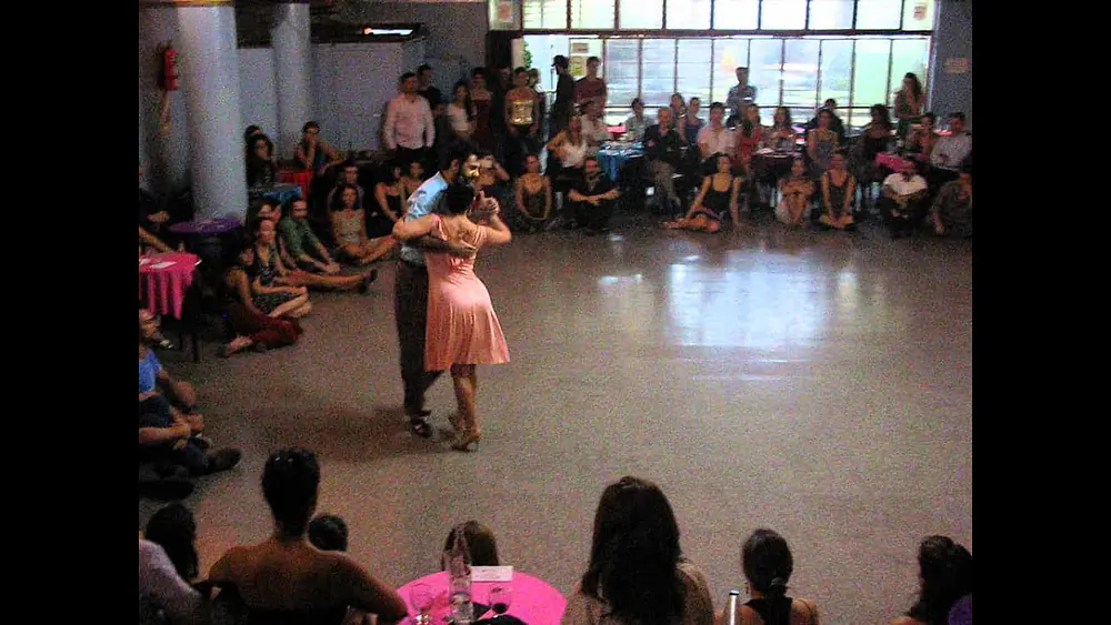 Video thumbnail for DANA FRÍGOLI y ADRIÁN FERREYRA en Viva La Pepa Milonga (2/4)