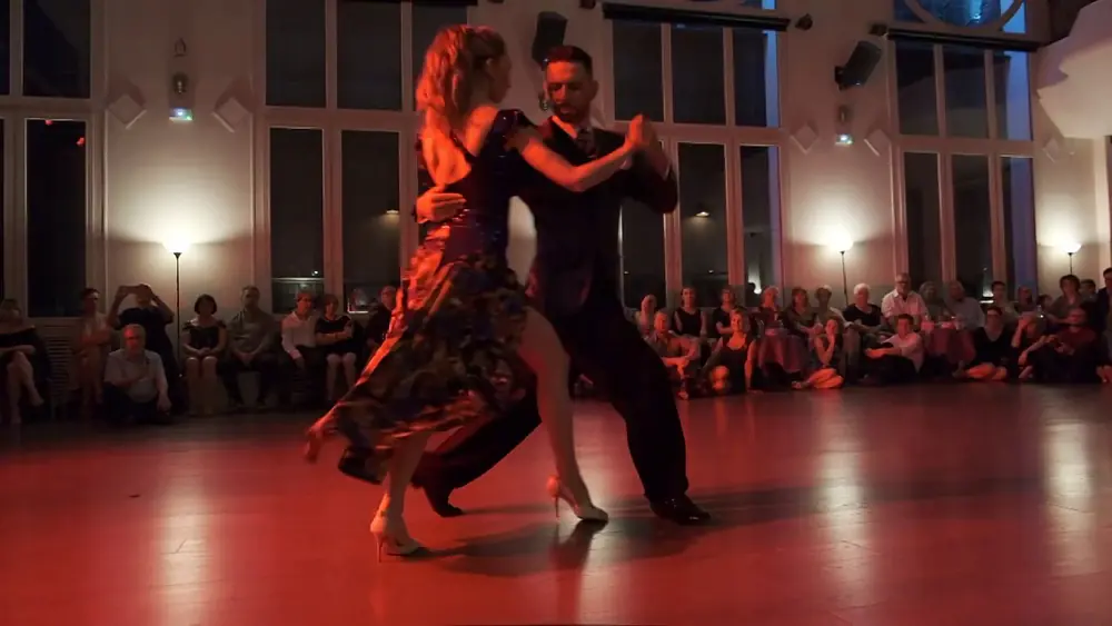 Video thumbnail for Chloe y Dionisis Theodoropoulos -  Araca la cana - Abrazo Tango Metz Festival 2019