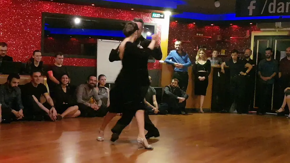 Video thumbnail for Melike Karadagli & Tolga Sahin Carnaval De Mı Barrio