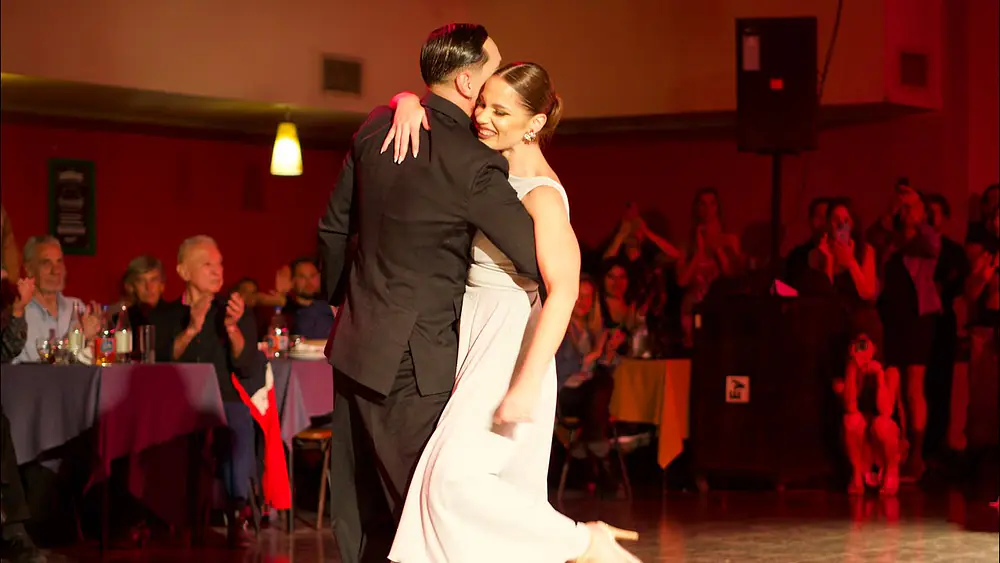 Video thumbnail for 曲目三｜优雅的尽头是Vals！💃 Suyay Quiroga y Jonny Carvajal 💃🎵Cuatro Palabras-Biagi