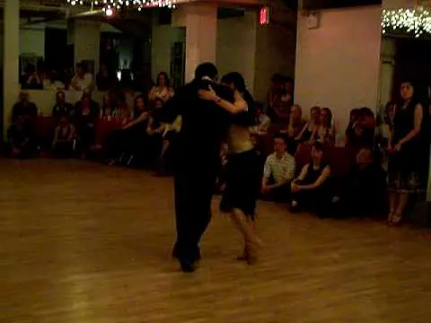 Video thumbnail for Orlando Farias y Annatina Luck Tango performance milonga