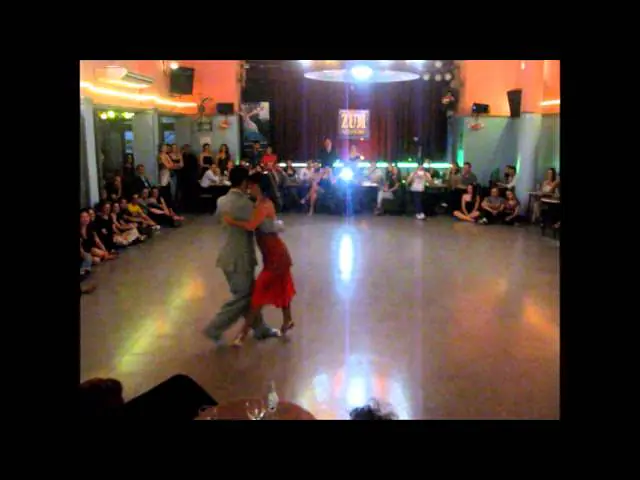 Video thumbnail for Los Totis en ZUM! (2/4) Christian Marquez y Virginia Gomez