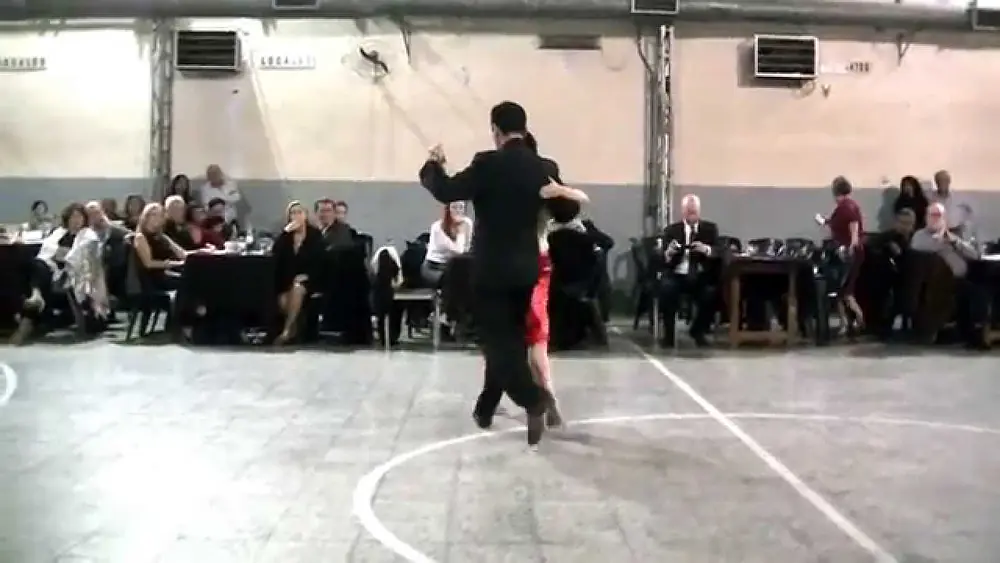 Video thumbnail for Maricel Gómez & Roberto Leiva en Milonga Malena Sunderland Club (1)