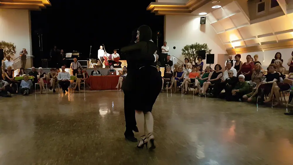 Video thumbnail for Natasha Lewinger & Haris Mihail Festivalito Orléans 20 ans 3/4