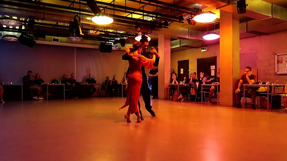 Video thumbnail for Magdalena Gutierrez & Pablo Velez dance Osvaldo Pugliese's Emancipación
