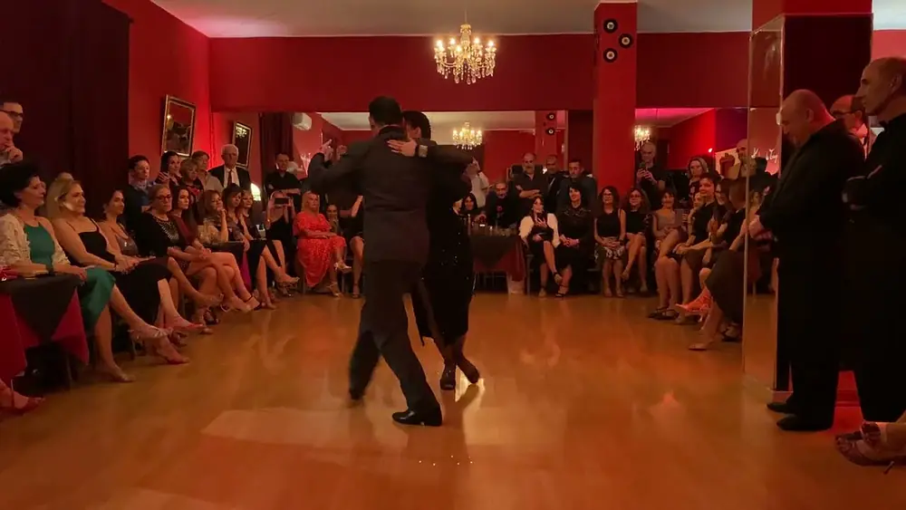 Video thumbnail for Barbara Ferreyra y Agustin Agnez-Tango "Humillacion" Orq. Darienzo-Maure-Monopoli,Italia.