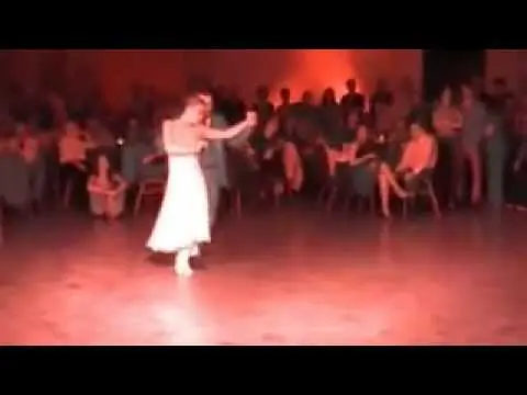 Video thumbnail for 6/10/2012 en milonga roja  bailan MELINA BRUFDFMAN-CLAUDIO GONZALES